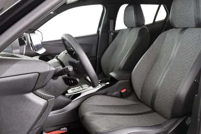 Peugeot e-2008 (2023) thumbnail 6