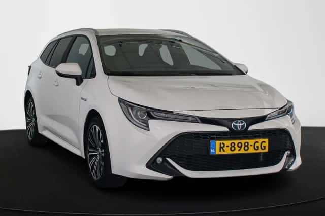 Toyota Corolla (2021) thumbnail 2