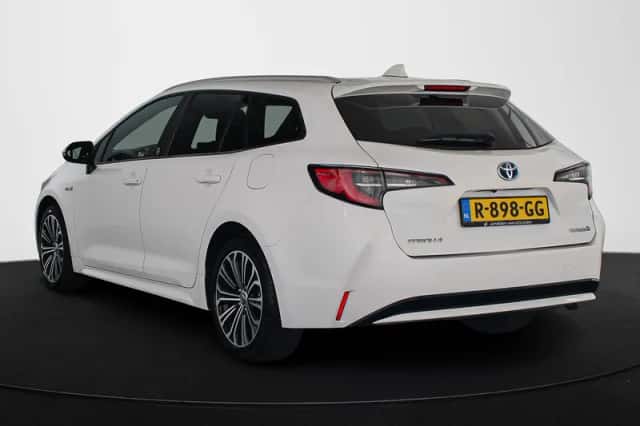 Toyota Corolla (2021) thumbnail 4