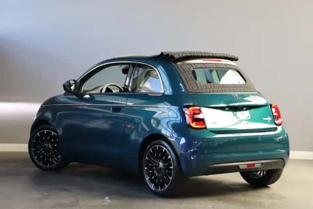Fiat 500C (2026) thumbnail 3