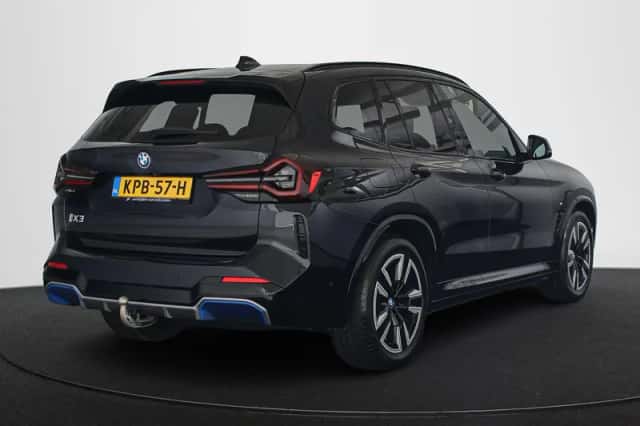 BMW iX3 (2023) thumbnail 3