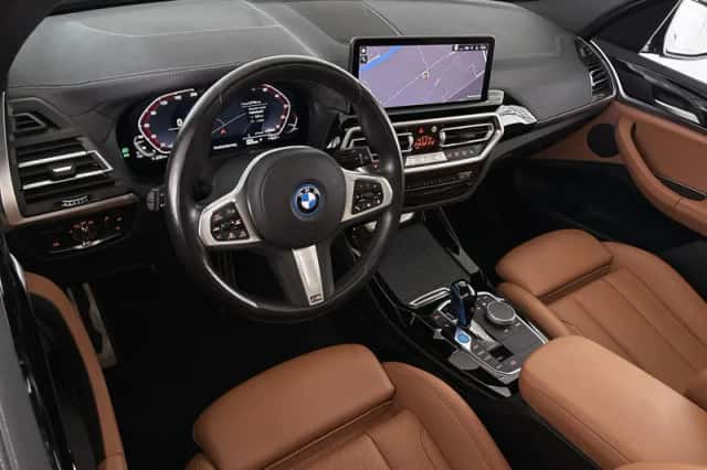 BMW iX3 (2023) thumbnail 5