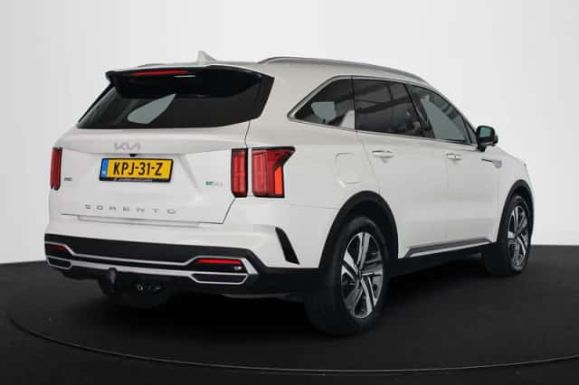 Kia Sorento (2022) thumbnail 3