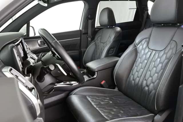 Kia Sorento (2022) thumbnail 6
