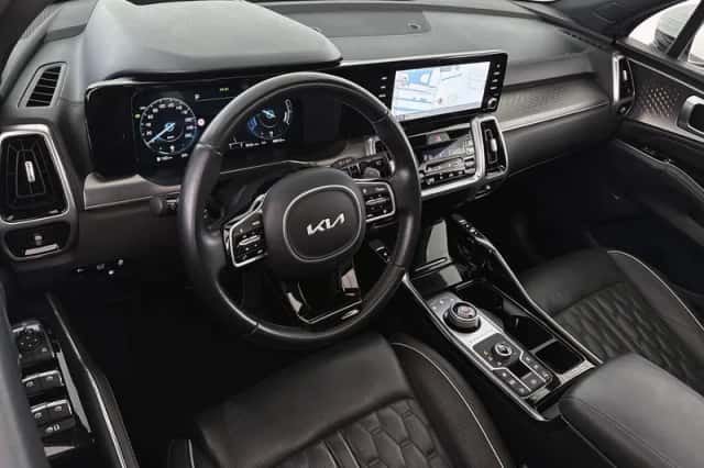 Kia Sorento (2022) thumbnail 5