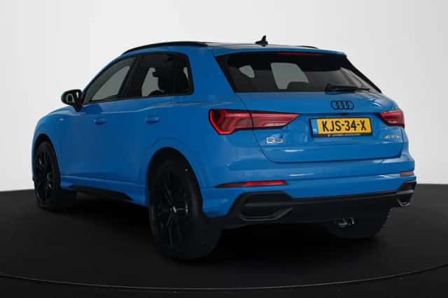 Audi Q3 (2023) thumbnail 4