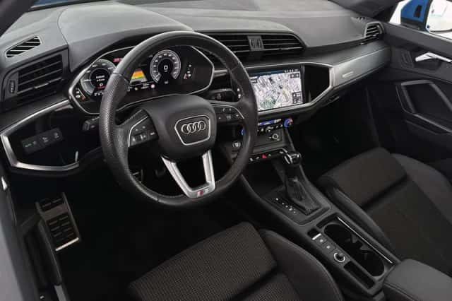 Audi Q3 (2023) thumbnail 5