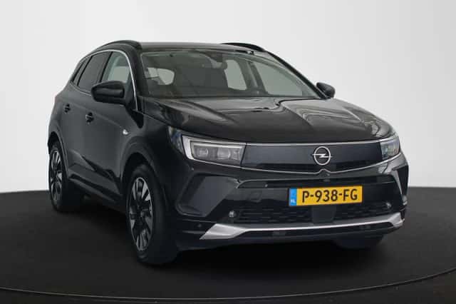 Opel Grandland (2022) thumbnail 2