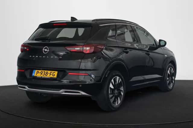 Opel Grandland (2022) thumbnail 3