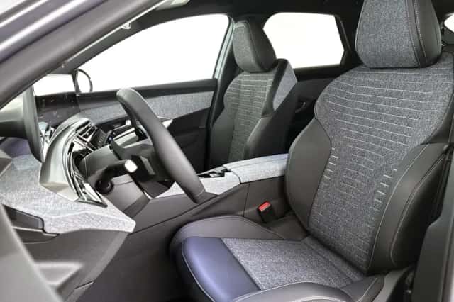 Peugeot 3008 (2025) thumbnail 5