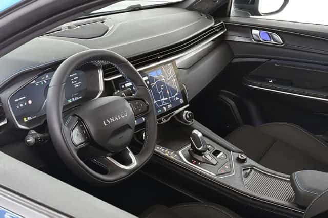 Lynk & Co 01 (2025) thumbnail 5