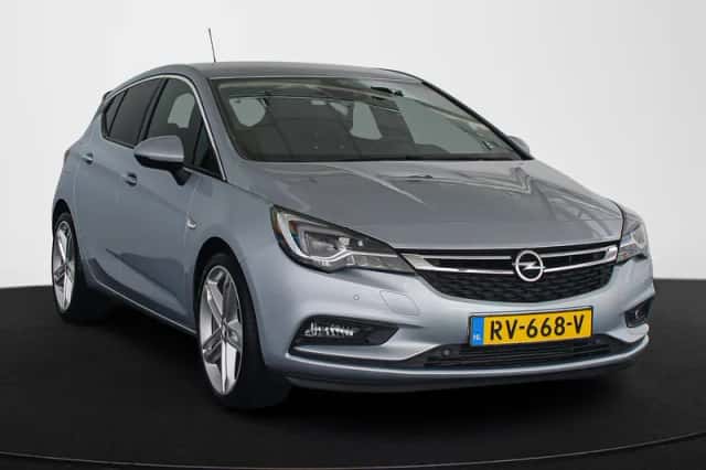 Opel Astra (2018) thumbnail 2