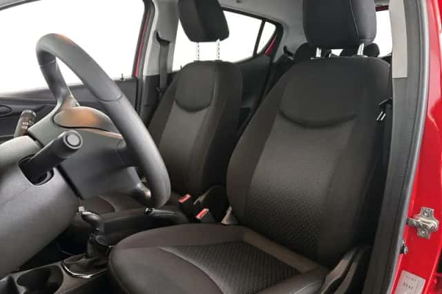 Opel Karl (2016) thumbnail 6