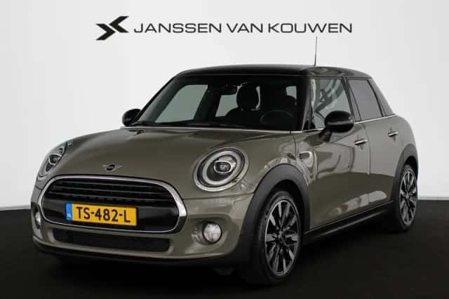 MINI Cooper (2018) thumbnail 1