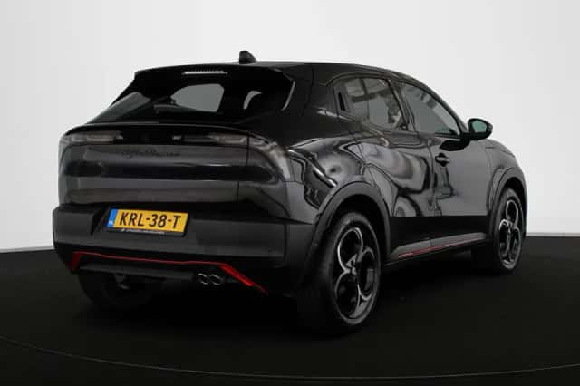 Alfa Romeo Junior (2025) thumbnail 3
