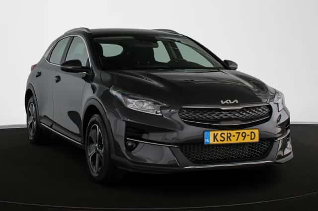 Kia XCeed (2022) thumbnail 2