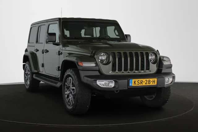 Jeep Wrangler (2022) thumbnail 2