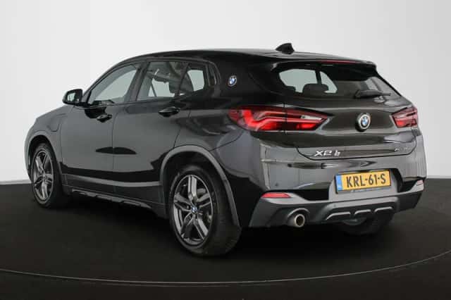 BMW X2 (2021) thumbnail 4