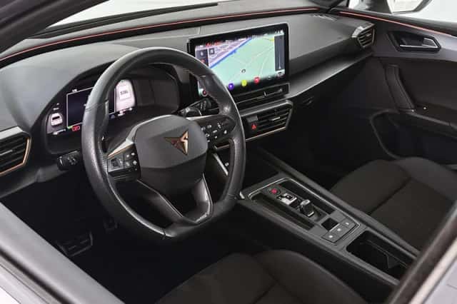 CUPRA Leon (2022) thumbnail 5