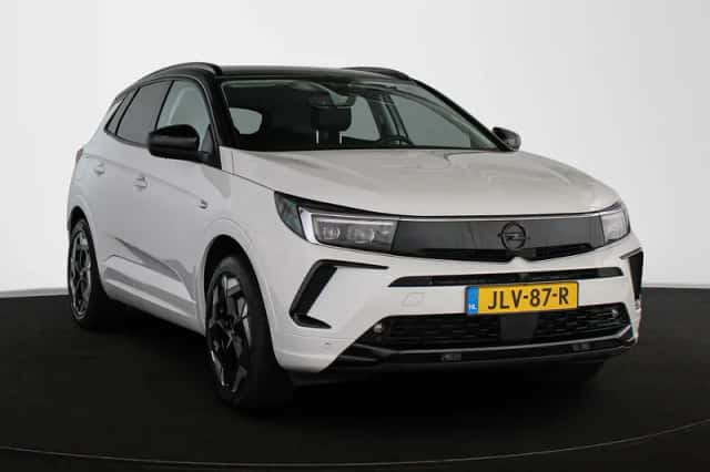Opel Grandland (2024) thumbnail 2
