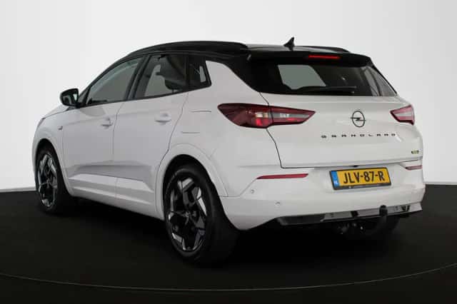 Opel Grandland (2024) thumbnail 4