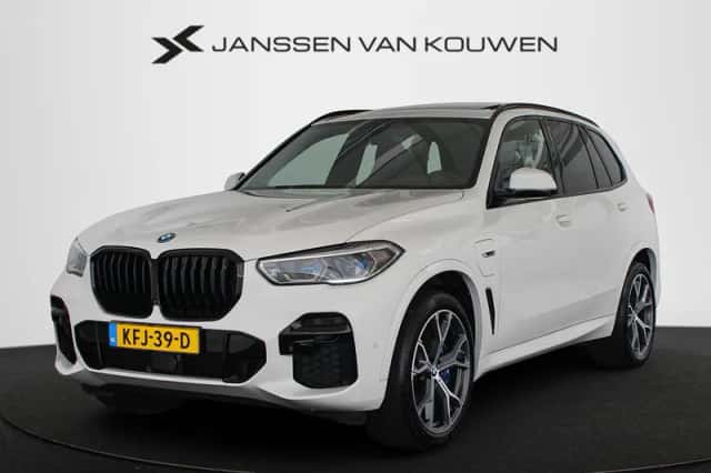 BMW X5 (2022) thumbnail 1