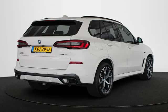 BMW X5 (2022) thumbnail 3
