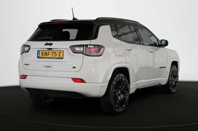 Jeep Compass (2023) thumbnail 3