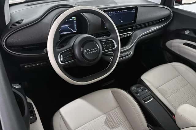 Fiat 500 (2024) thumbnail 5