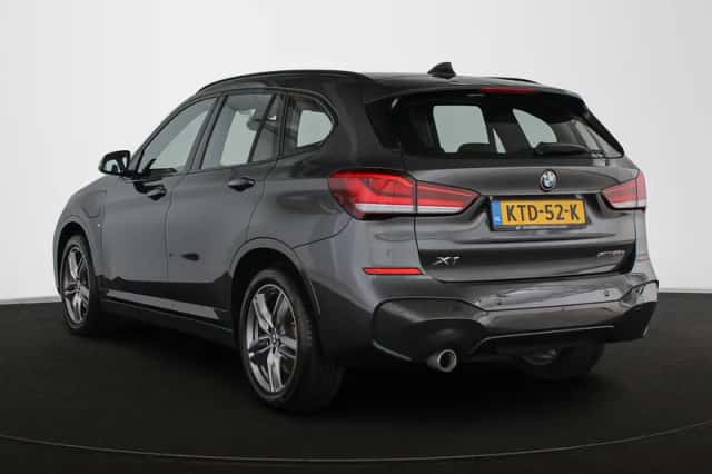BMW X1 (2021) thumbnail 4