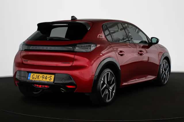 Peugeot 208 (2024) thumbnail 3