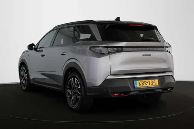Peugeot 5008 (2025) thumbnail 4