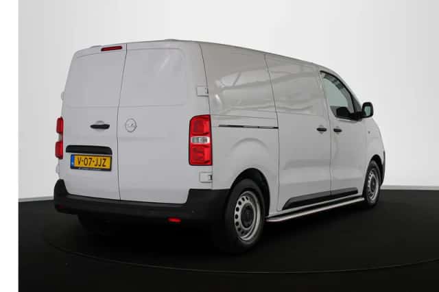 Opel Vivaro (2024) thumbnail 3