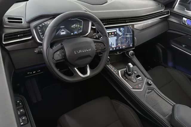 Lynk & Co 01 (2024) thumbnail 5