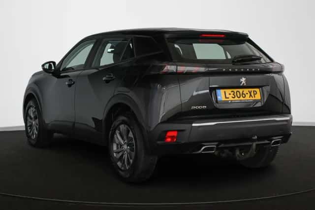 Peugeot 2008 (2021) thumbnail 4