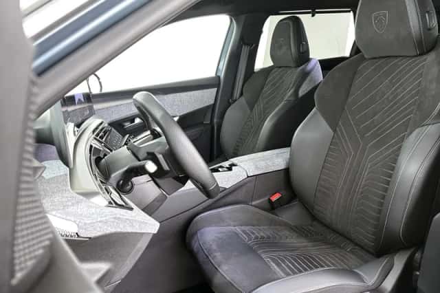 Peugeot 5008 (2024) thumbnail 6