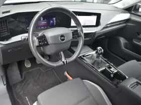 Opel Astra (2023) thumbnail 3