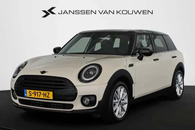 MINI Clubman (2023) thumbnail 1
