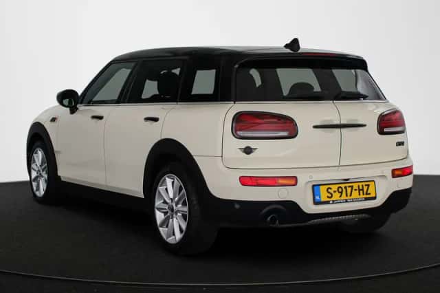 MINI Clubman (2023) thumbnail 4