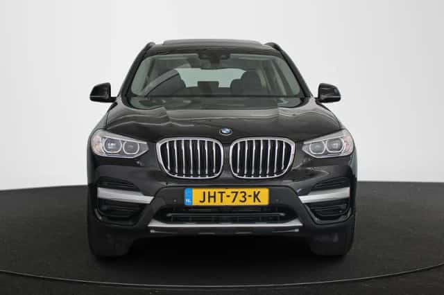BMW X3 (2021) thumbnail 16