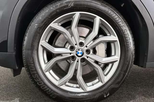 BMW X3 (2021) thumbnail 24