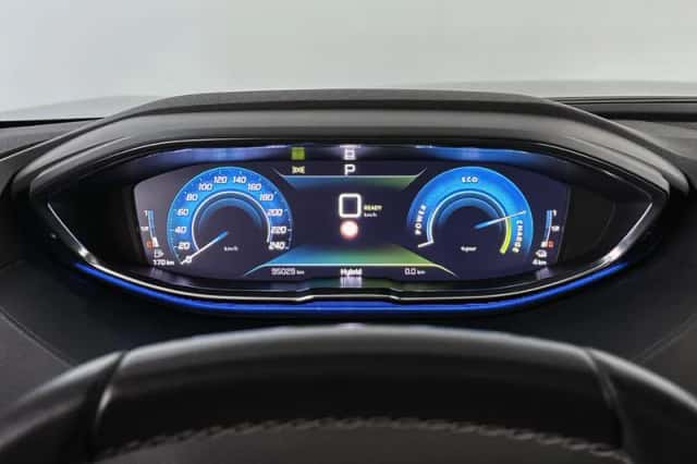 Peugeot 3008 (2021) thumbnail 11