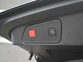 Peugeot 3008 (2021) thumbnail 16
