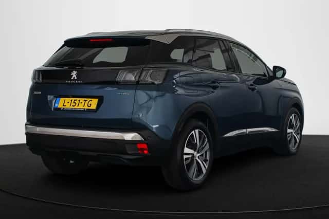 Peugeot 3008 (2021) thumbnail 3