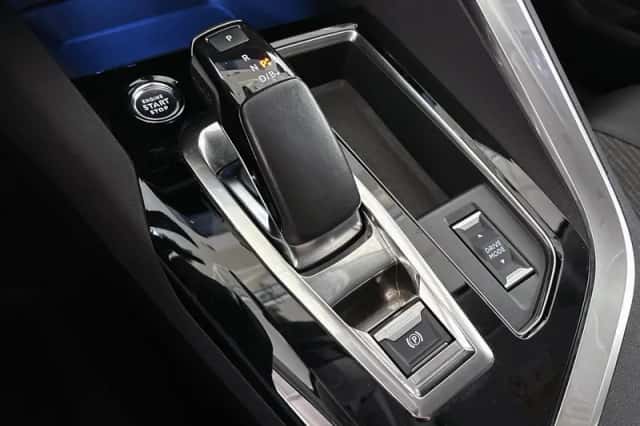 Peugeot 3008 (2021) thumbnail 27