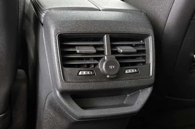 Peugeot 3008 (2021) thumbnail 34