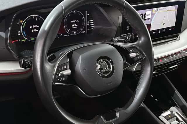 Škoda Octavia (2022) thumbnail 12