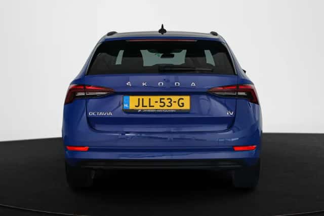 Škoda Octavia (2022) thumbnail 15