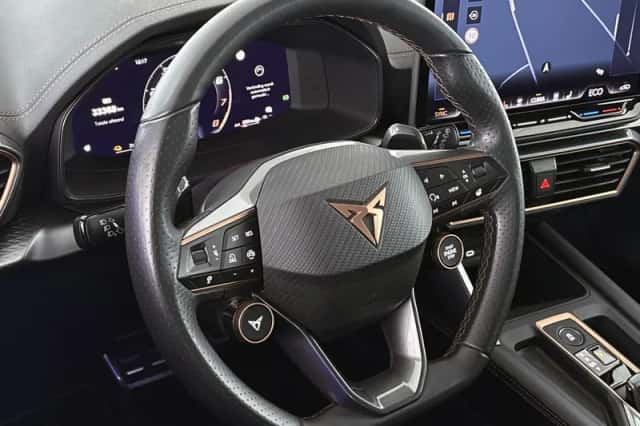 CUPRA Leon (2025) thumbnail 12