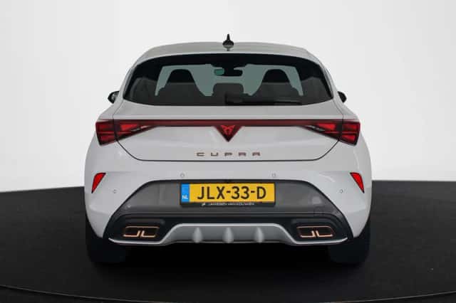 CUPRA Leon (2025) thumbnail 15